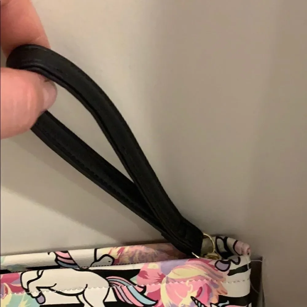🎉last price 🎉Unicorn Wristlet zipper clutch